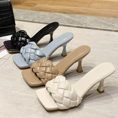 Mules Fetish Pumps